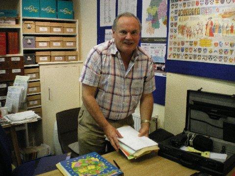 md_satam_pic07.jpg - The Chairman prepares himself for the AGM, 22 August 2009 (HJD)