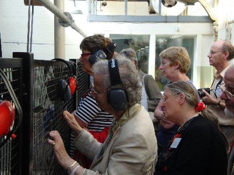 md_satpm_pic14.jpg - ......while delegates watch - the noise is amazing and ear protectors are recommended. (MD)