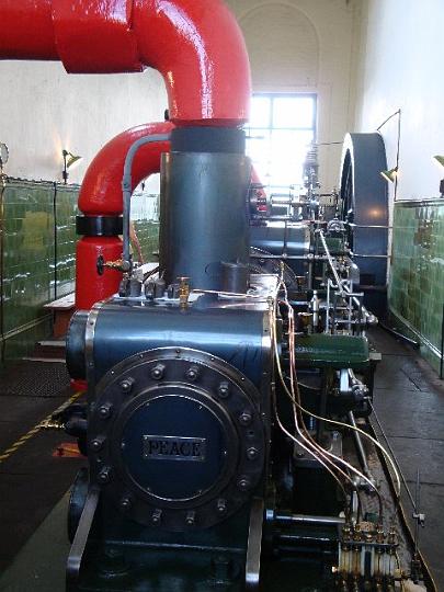md_satpm_pic16.jpg - .....and see the steam engine that drives the whole mill. (MD)