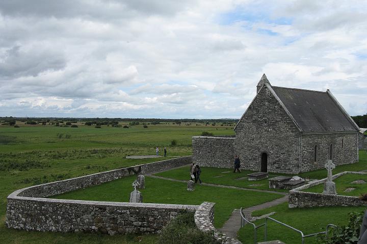 Chapel&Countryside.jpg - Clonmacnoise - Temple Connor (CN)
