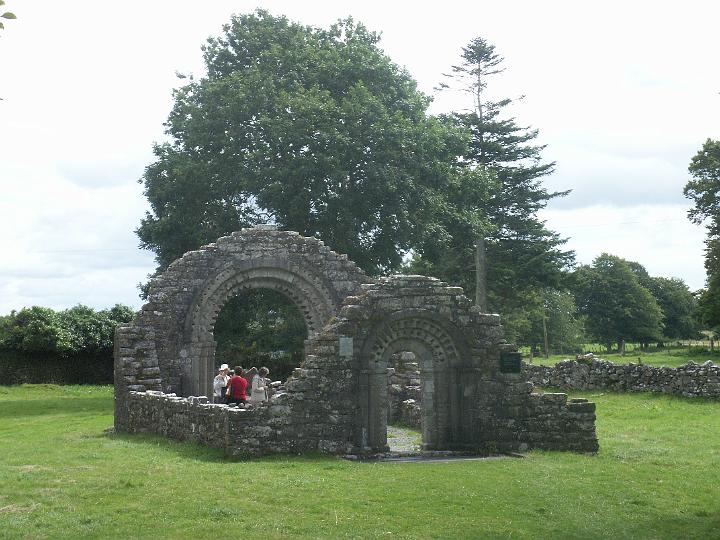PICT0945.JPG - Clonmacnoise - the Nuns' Church (MD)