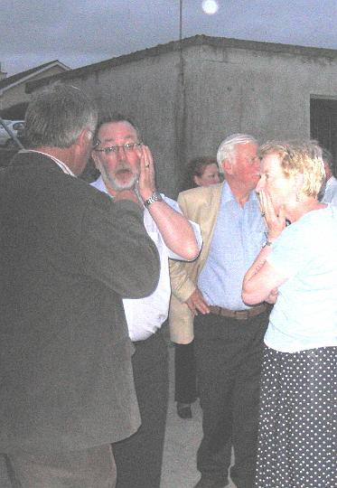 ThatchDinnerBreak.jpg - Ciaran Dalton, Mel Irwin, Paddy Dalton & Dairne Irwin (CN)