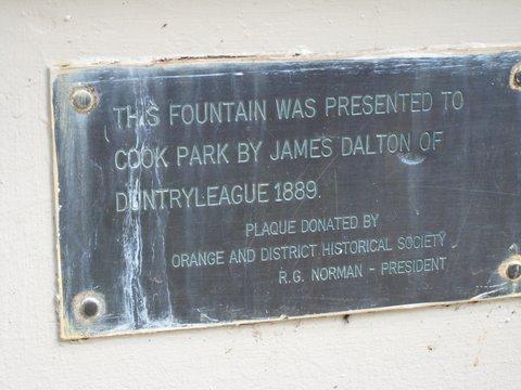 pat_satpm_0392.JPG - Commemorative plaque for fountain in Cook Park (PD)
