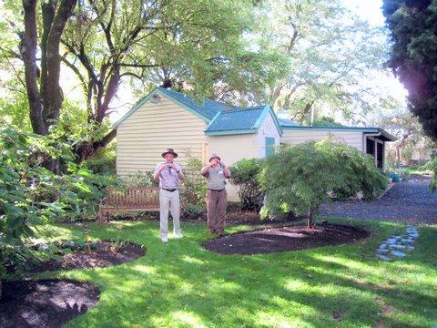 pat_satpm_0400.JPG - In the garden, Mena House (PD)